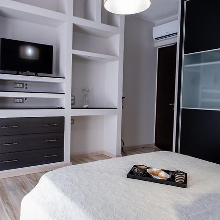 Thea Panoramic Sea View Apartment อายิโอสนิโกลาโอส ภายนอก รูปภาพ